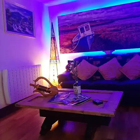 Cosy In With Balcony 32 M² View Appartement