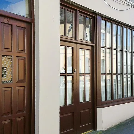 Cosy In With Balcony 32 M² View Galway