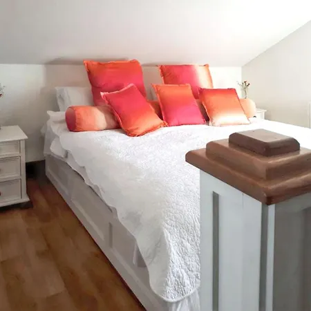 Cosy In With Balcony 32 M² View *